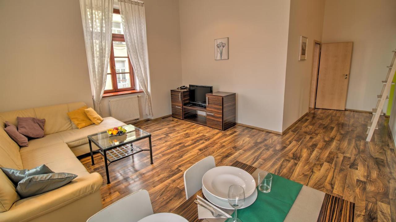 Boromeum Residence Hradec Králové Exterior foto